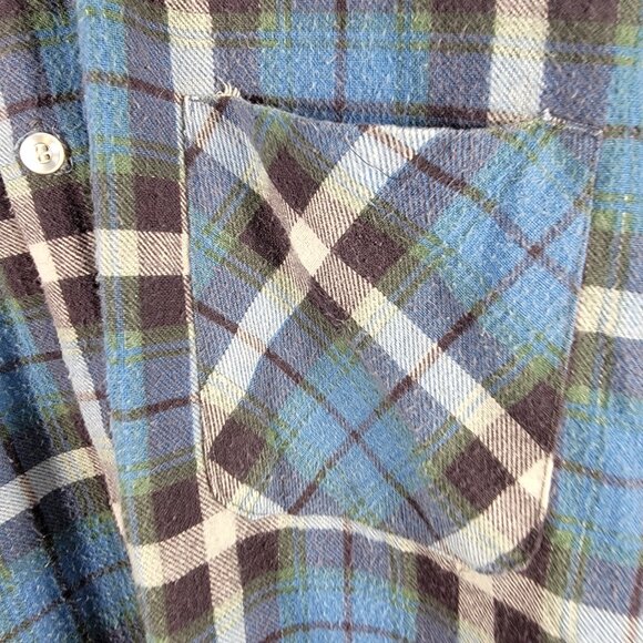Vtg men's shirt long sleeve cotton‎ flannel medium blue 4" hole in right armpit - Picture 14 of 16